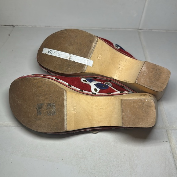 Dolce & Gabbana Red Suede Butterfly Wooden Heel Platform Clogs Women’s Size 35 - Picture 9 of 11